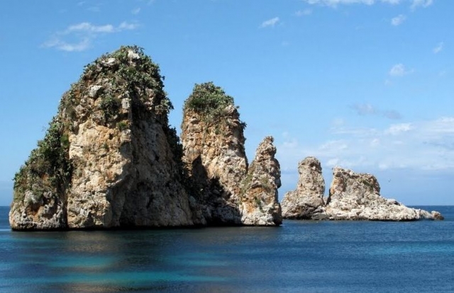  Faraglioni in Scopello 